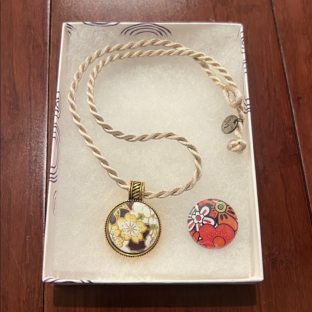 Magnabilities necklace and two inserts